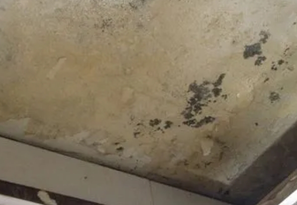 泉州市阳台漏水维修公司分享下泉州市卫生间渗水维修需要注意哪些问题。